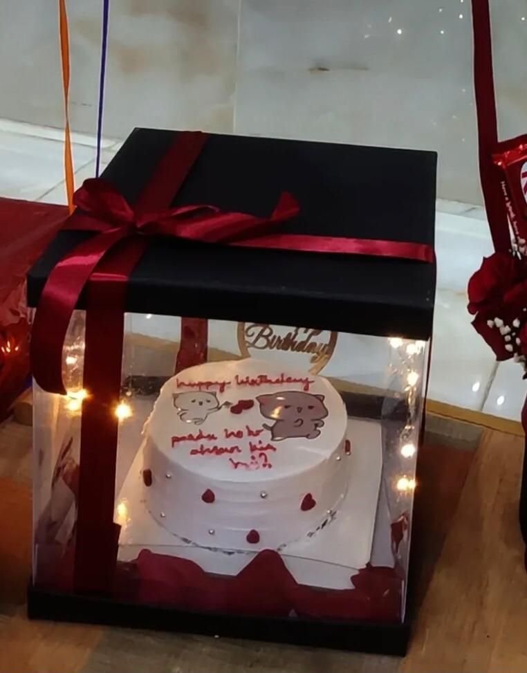 Acrylic Cake Boxes